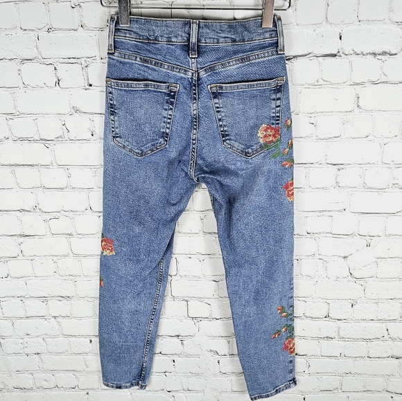 TOPSHOP | Jamie moto floral embroidered petite/cropped jeans - Picture 2 of 9